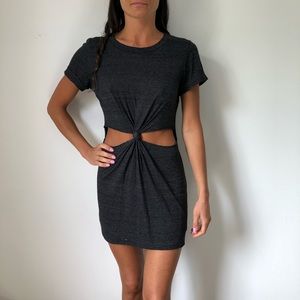 Short sleeve knotted front dress
